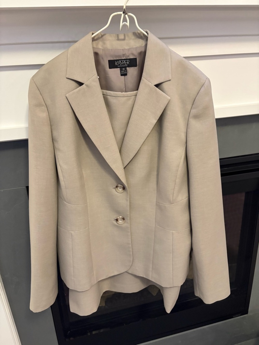 Kasper Women's Light Beige Tailored Blazer and Skirt, Size 14